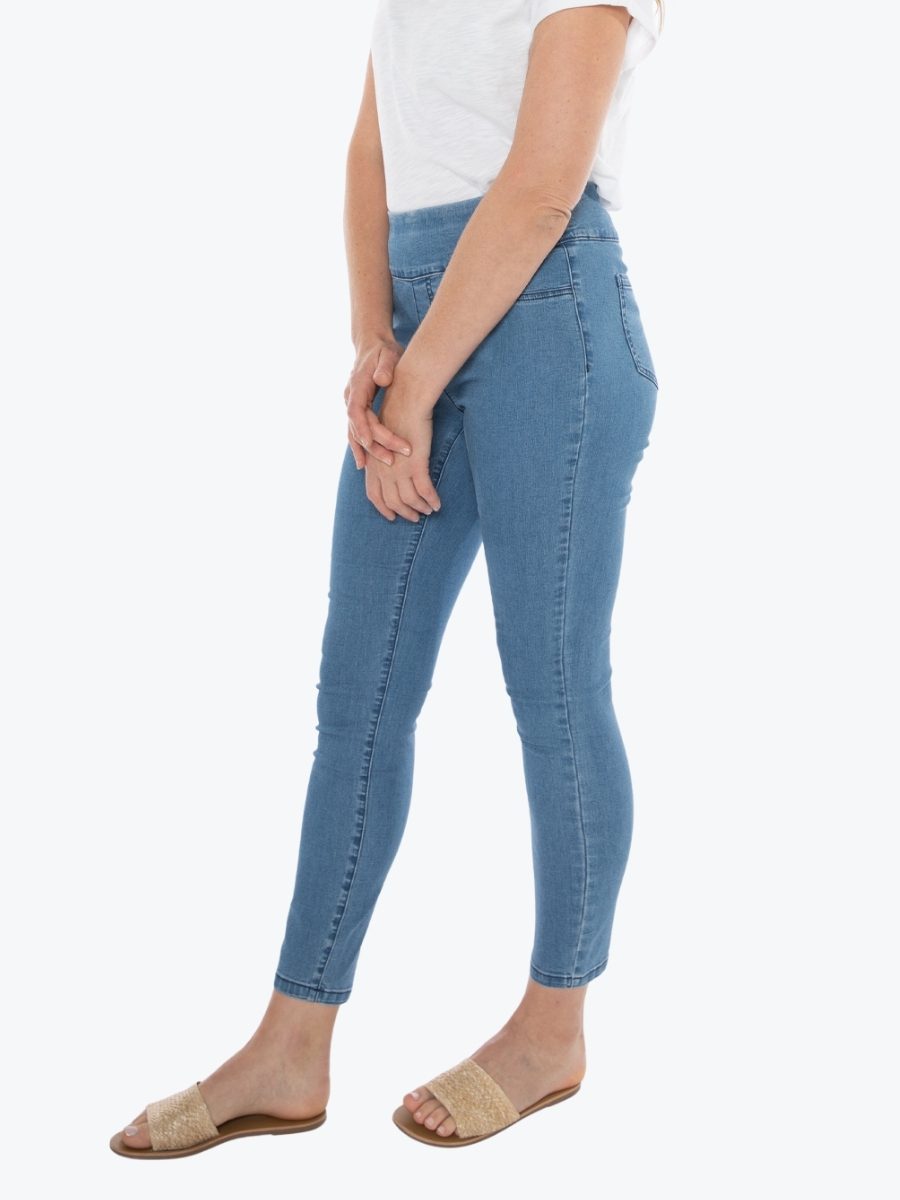 Jump Core Jegging - Image 3