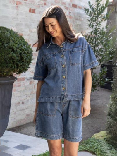 Jump Soft Denim Short Sleeve Shirt in Mid Blue